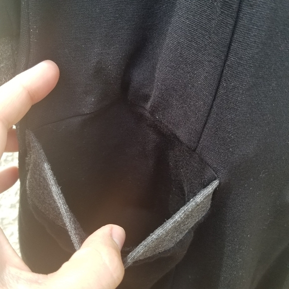 Boden black knit 3/4 sleeve mini dress with dark gray trim and pockets size 8 - Picture 3 of 6